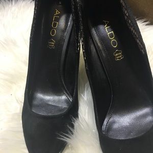 Aldo black suede and gold print pumps